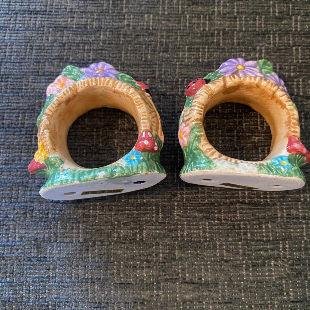 Unbranded‎ Napkin Rings Set of 2 OS Multicolor Excellent Floral Mushroom Garden
